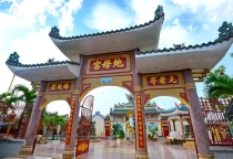 Địa Mẫu Cung (Chùa Bà – Bạc Liêu)