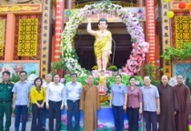 Lãnh đạo Ủy ban MTTQVN TP.HCM, Quận ủy Q.1 chúc mừng Phật đản Ban Trị sự Phật giáo Q.1 