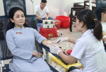 Chư Tăng và Phật tử về chùa Ba La Mật hiến máu nhân đạo