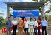 Long An: Chùa Pháp Tạng (TP.HCM) trao tặng hai mái ấm tình thương tại huyện Đức Huệ
