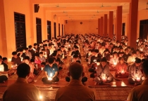Phú Thọ: Xúc động đêm thắp nến tri ân khóa tu mùa hè chùa Cây Thị