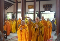 [Ảnh] Thừa Thiên Huế: Chư Tăng thực hiện Bố-tát, thính giới tập trung tại tổ đình Từ Đàm