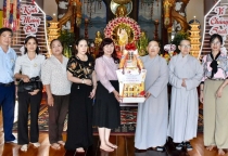 KonTum: Lãnh đạo cấp Uỷ, chính quyền thăm và chúc mừng Đại lễ Phật Đản PL.2568 tại chùa Pháp Hoa