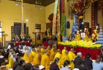 Người dân đến chùa cầu siêu, tưởng niệm Tổng Bí thư Nguyễn Phú Trọng
