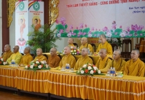 Kon Tum: Ban Hoằng pháp Trung ương và Ban Kinh tế tài chính Trung ương cúng dường trường hạ và thuyết giảng tại Ban Trị sự tỉnh