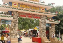 Đền thờ quản cơ Trần Văn Thành (Châu Phú, An Giang)