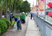 Quan Âm tu viện phát động dọn rác bảo vệ môi trường sống