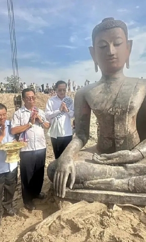 Lào tìm thấy nhiều pho tượng Phật gần sông Mekong