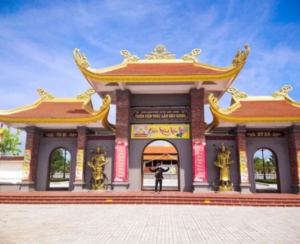 Thiền Viện Trúc Lâm (Long Mỹ, Hậu Giang)