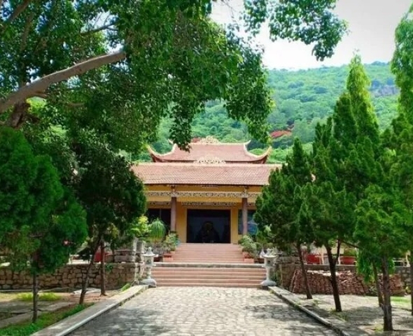 Thiền Viện Chân Không Núi Lớn (Phường 6, Bà Rịa – Vũng Tàu)