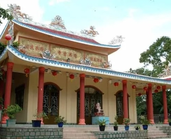 Chùa Long Hưng (Bến Cát, Bình Dương)