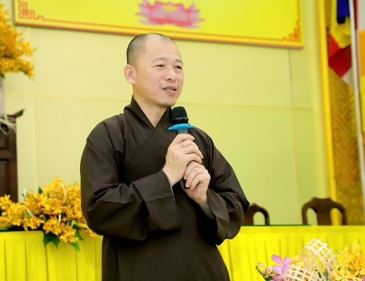 Bình Dương: TT. Thích Minh Nhẫn chia sẻ định hướng sử dụng không gian mạng