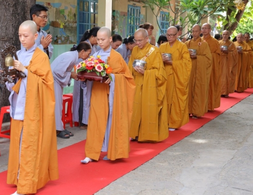 Ninh Thuận: Trường hạ chùa Diệu Nghiêm tổ chức lễ cổ Phật khất thực PL. 2568 - DL. 2024