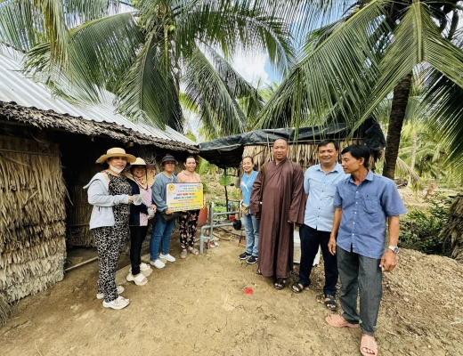 Chùa Long Bửu (Trà Vinh) bàn giao 5 giếng khoan đến các gia đình khó khăn