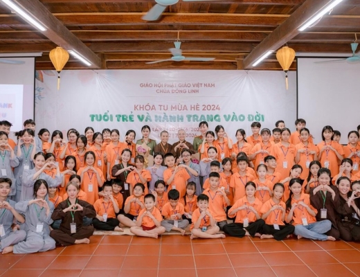 Hà Nội: "Điều con muốn nói" trong khóa tu tuổi trẻ tại chùa Đông Linh