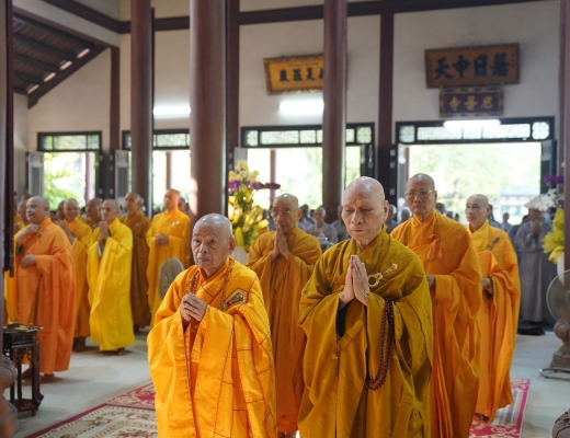 [Ảnh] Thừa Thiên Huế: Chư Tăng thực hiện Bố-tát, thính giới tập trung tại tổ đình Từ Đàm
