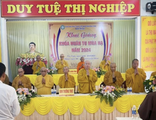 Trà Vinh: Khai giảng khóa huân tu mùa hạ với 300 Tăng, Ni tham dự