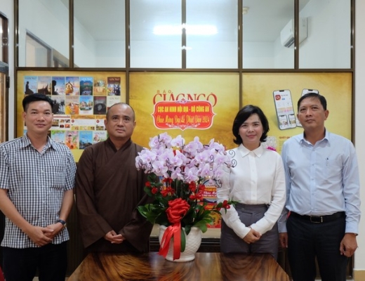 Đại diện Cục An ninh nội địa - Bộ Công an thăm Báo Giác Ngộ nhân Đại lễ Phật đản