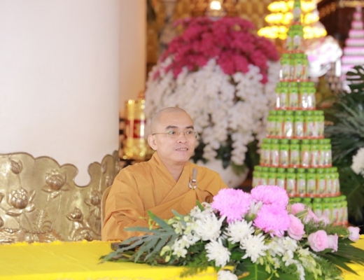 Bình Phước: ĐĐ. Thích Thiện Tuệ chia sẻ pháp thoại tại khóa tu tuổi trẻ "Thắp sáng niềm tin" lần 1 năm 2024