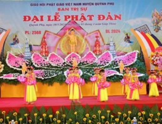 Đông đảo tín đồ, Phật tử về chùa Long Đài (H.Quỳnh Phụ, Thái Bình) dự Đại lễ Phật đản